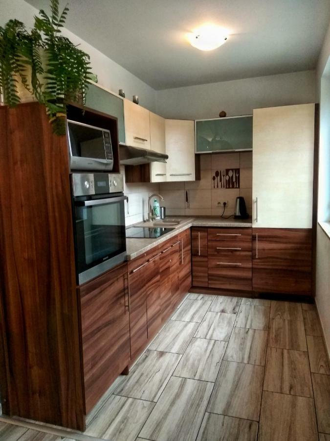 Pokoje Na Wiejskiej Naleczow Exterior photo